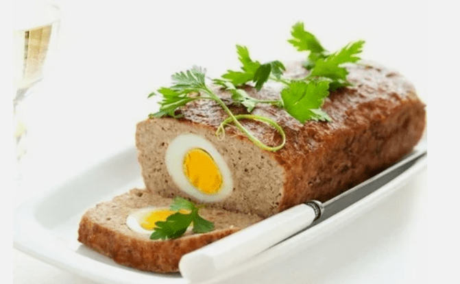 Meat roll with an egg in Ducan's diet